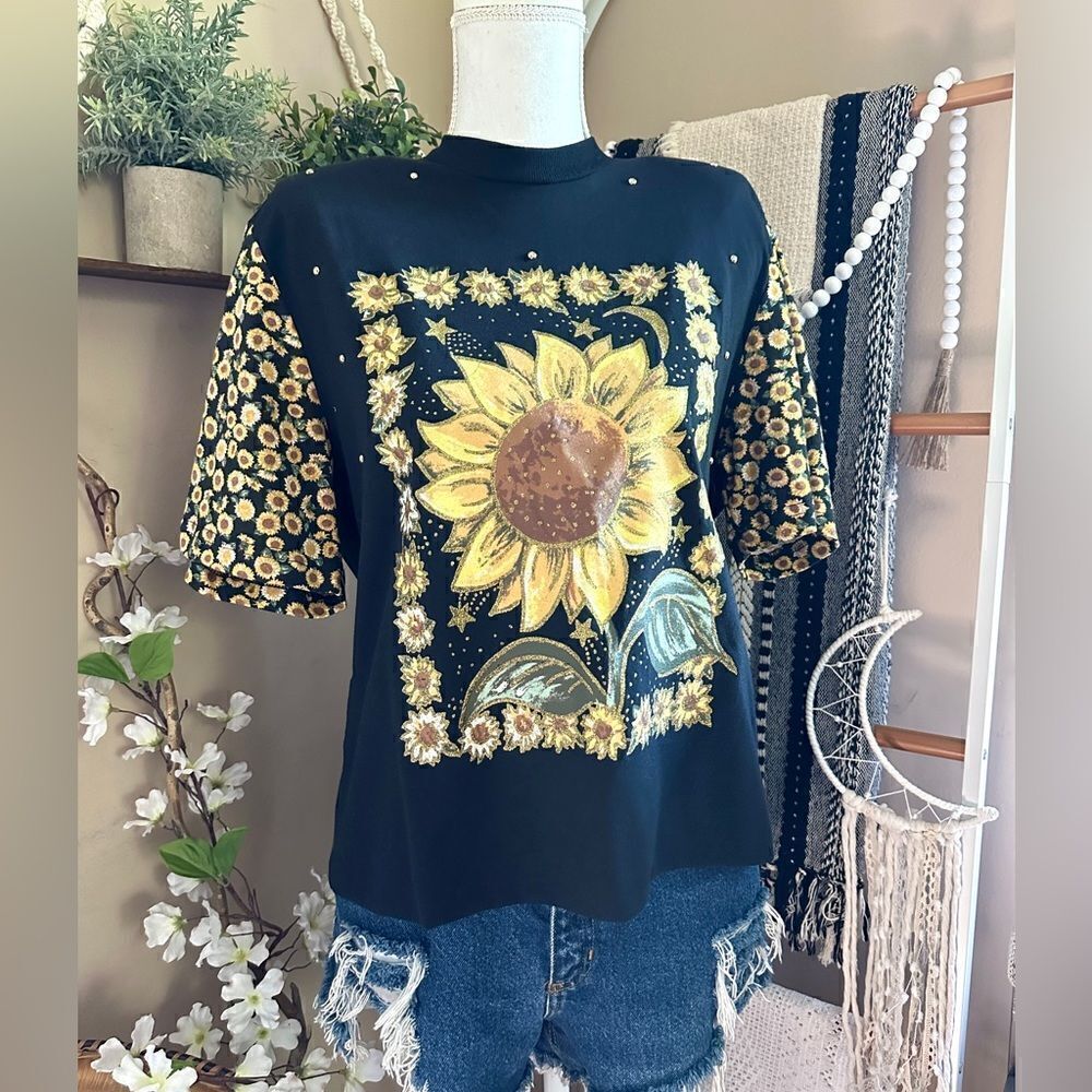 Vintage 80s KWBL Los Angeles Black Sunflower Embellished Short Sleeve T Shirt